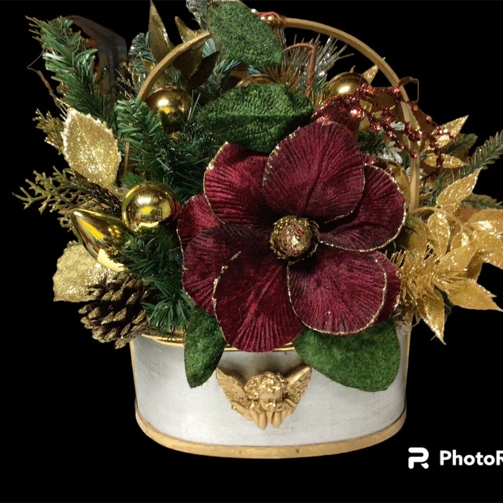 Beautiful Christmas Winter Basket Floral Centerpiece Gold Tone Decor